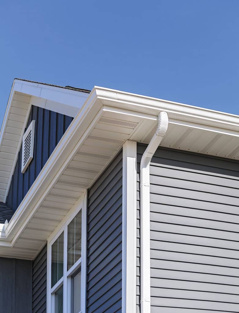 alt="seamless aluminum gutters Salem Virginia"